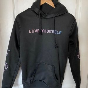 BTS Love Yourself Black Sweatshirt hoodie Medium